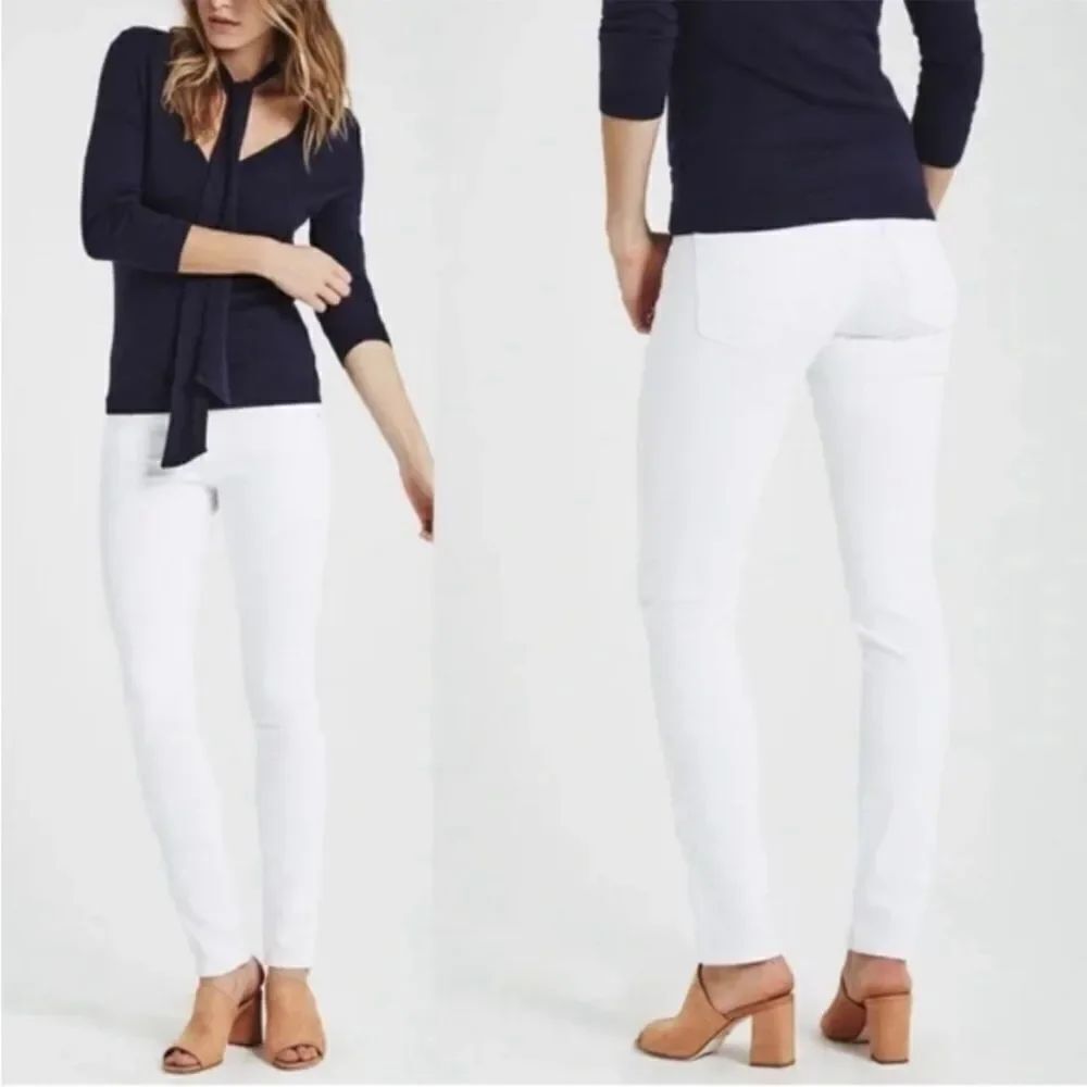 AG ‘The Stilt’ Mid-Rise Cigarette Jean - White